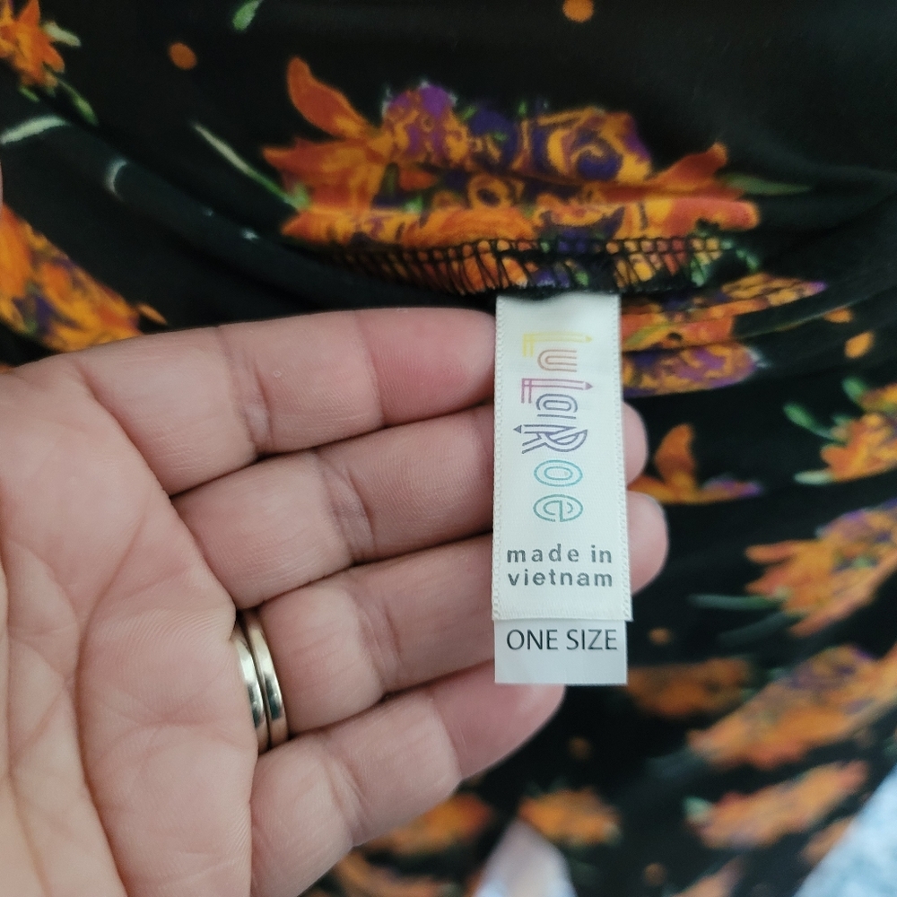 Lularoe - Picture 4 of 4